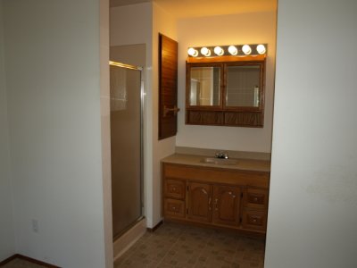 Master bedroom  bath