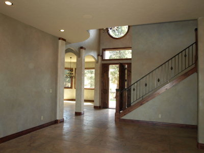 entryway 2.jpg