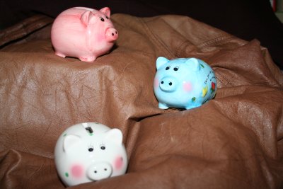 3 Little Pig(gy) Banks!