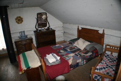 1800's bedroom