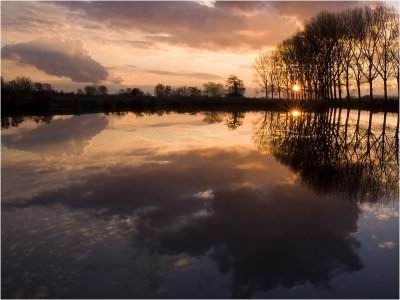 Axel_sunset_reflection1