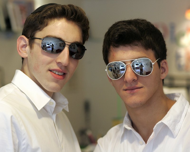 Avrumi and Nosson_S1J4642.JPG