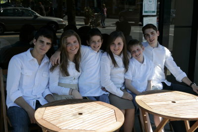 Nosson, Shayna, Mayer, Shira, Moshe and Avrumi