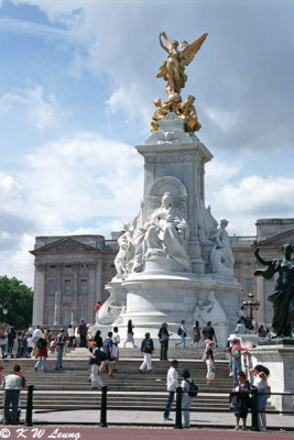 Buckingham Palace 02