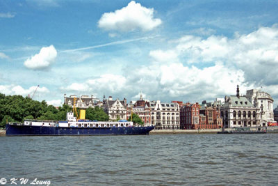 Thames River Cruise 01