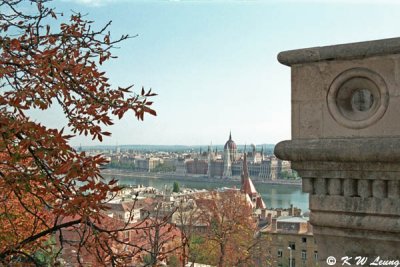 A scene of Budapest from the Fishermen's Bastion 01