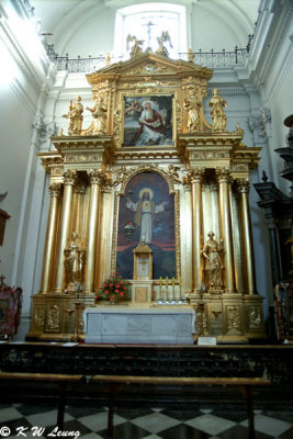 Inside the Church of the Holy Cross 01