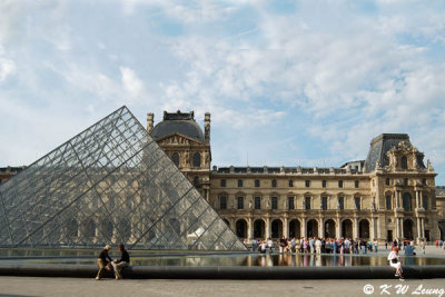 Louvre 01