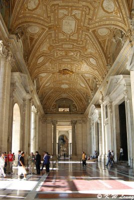 Inside St. Peter's Basilica DSC_0595