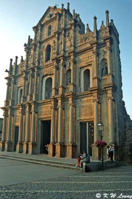Ruins of St. Paul's at evening 01