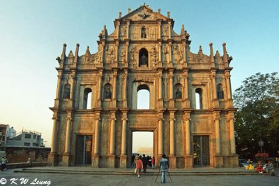 Ruins of St. Paul's at evening 02