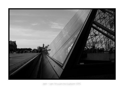Louvre pyramid 2