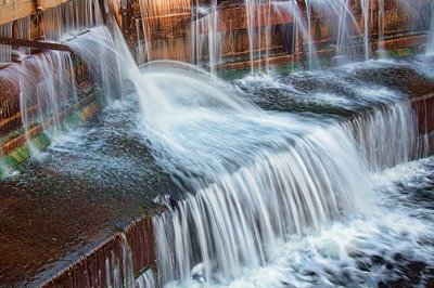 Lock Gate Leaks 19591