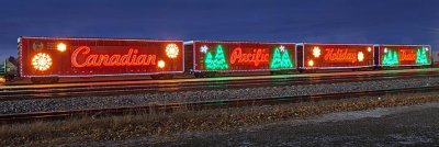 CP Holiday Train 2010 (02296-8)