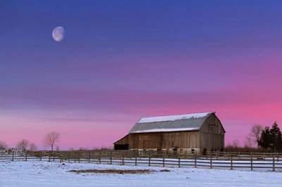 Moon & Barn At Sunrise 03867-8