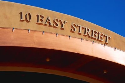 10 Easy Street 82341