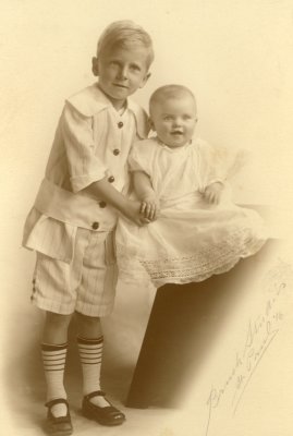 Erwin and Marge Henning.jpg