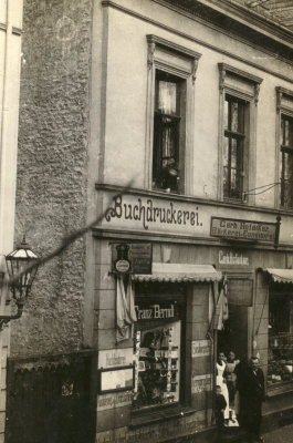 Hofacker Bakery and home front in Essen.jpg
