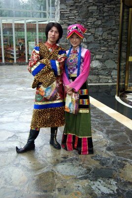 IMGP2809 Jiu Zhai Gou - Local Costumes.JPG