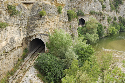 Double Tunnel