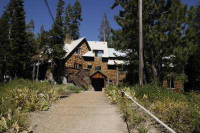 Our arrival to the Clair Tappaan Lodge