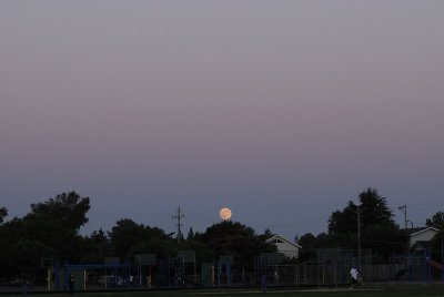 The Thunder Moon rising under the Belt Of Venus