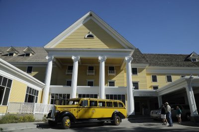 Yellowstone Lodge and Bus