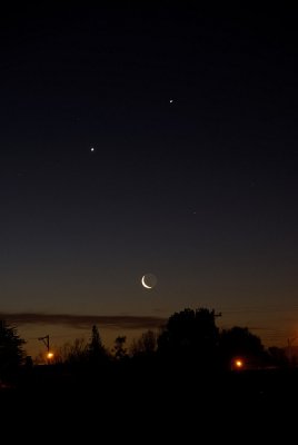 The Moon, Venus and Jupiter Rising at sunrise