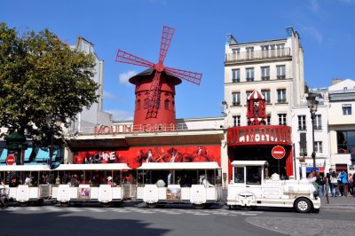 <strong>Paris <br> Le Moulin Rouge</strong>
