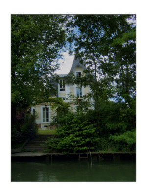 house on the marne river