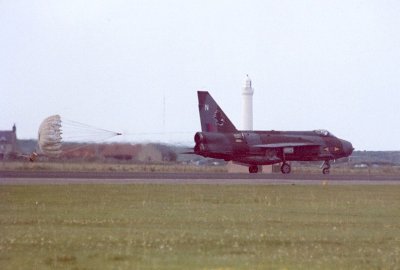 LOS 1977 LIGHTNING F3 11SQN N.jpg