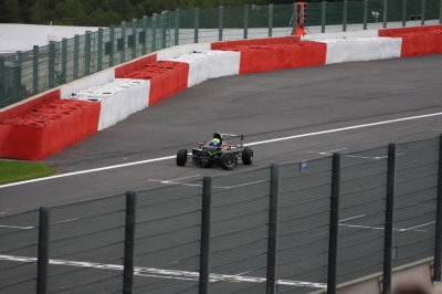 F1-GP2-FBMW-RACE-005.jpg