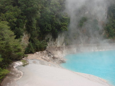 Turquise blue of lake inferno