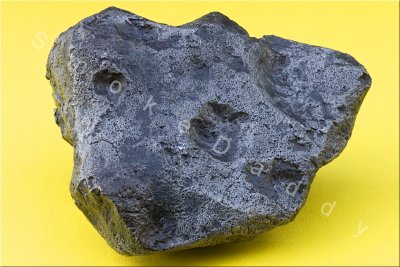 Campo del Cielo Argentina - Iron Nickel Meteorite - 1800 grams