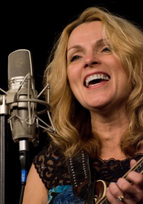 Rhonda Vincent