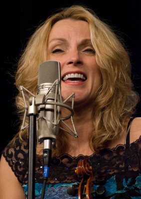 Rhonda Vincent