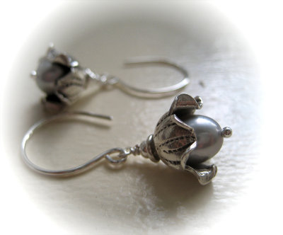 Karen Hill Tribe silver and freshwater pearls earrings