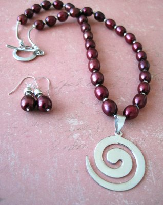 Freshwater pearls and sterling silver necklace and earrings