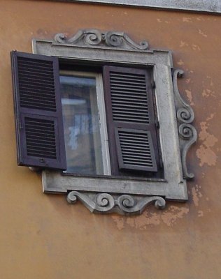 WINDOW IN VENICE