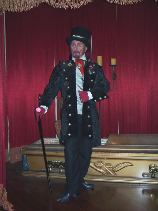 MonsieurDarque1.jpg