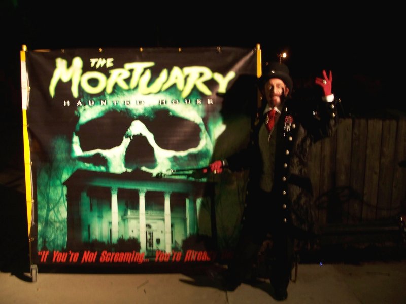 MonsieurDarqueMortuarySign1.jpg