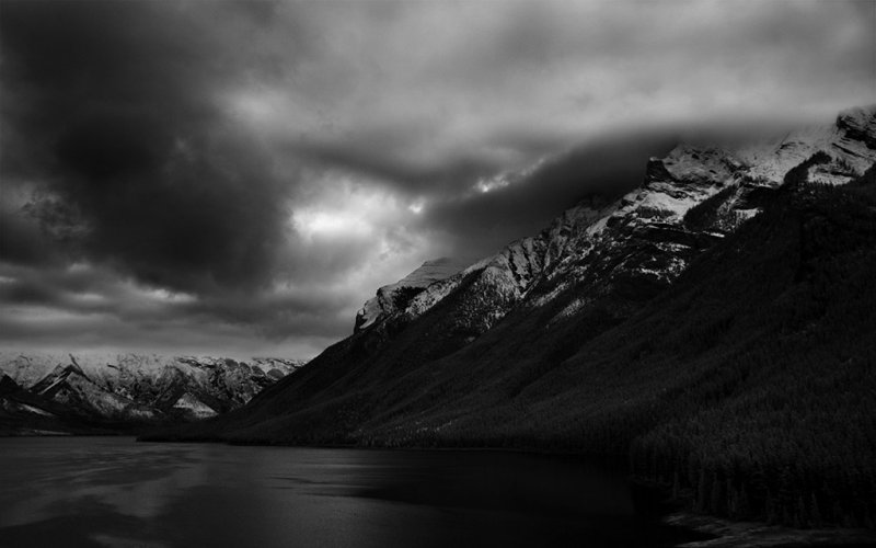 Lake Minnewanka in Morning