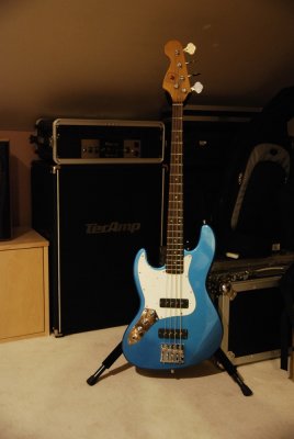 jazz bass.jpg