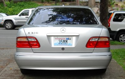 2000 E320 rear.jpg