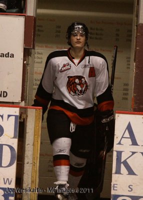 joev3396vsCougars.jpg