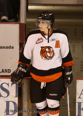 joev3404vsCougars.jpg