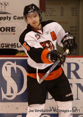 joev3425vsCougars.jpg