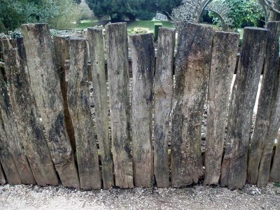 Chatsworth, Log fence