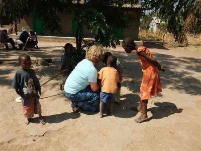Bukumbi children looking at them selves on camera
