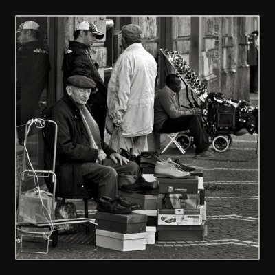 shoesseller in Naples
